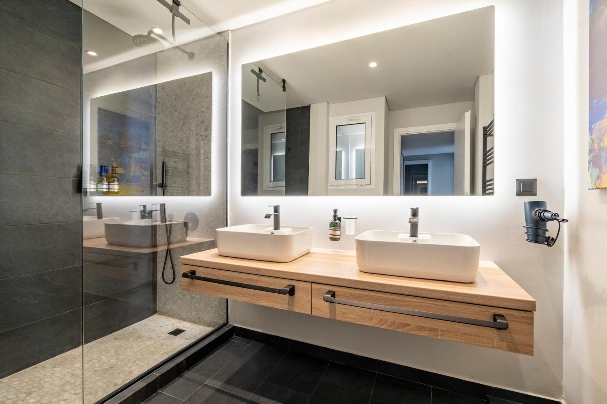 Athena Blue Lux Apartments 2Br 2Ba With City Skyline View, Near Kolonaki Афіни Екстер'єр фото
